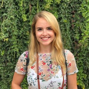 Meet your Posher, Olivia